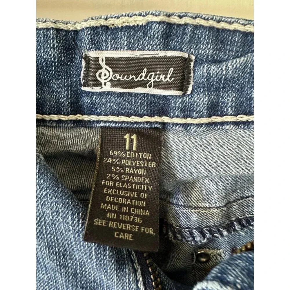 Soundgirl Women’s size 11 blue jeans